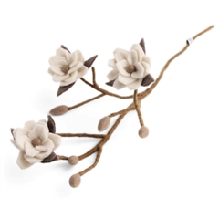 Magnolia gren i filtet uld m. hvide blomster  ~ Gry & Sif